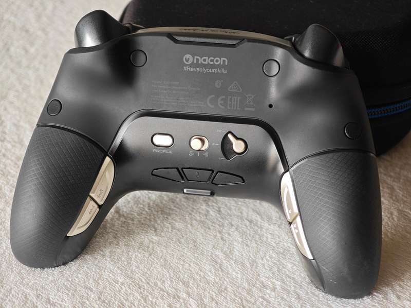 Nacon Revolution Unlimited - Wireless Pro Controller PC & PS4
