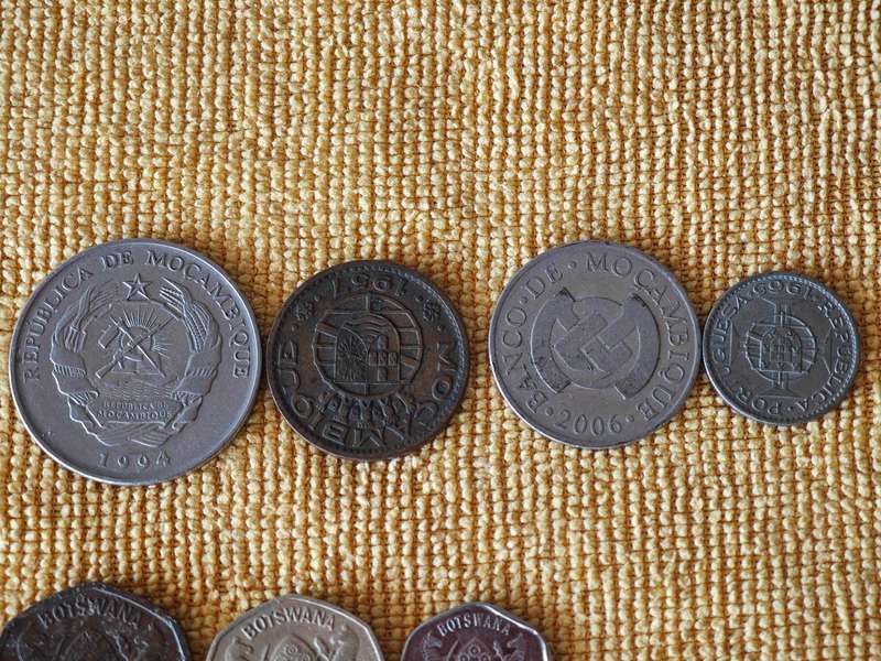 Various African Coins + 1 Banknote (12 coins total)