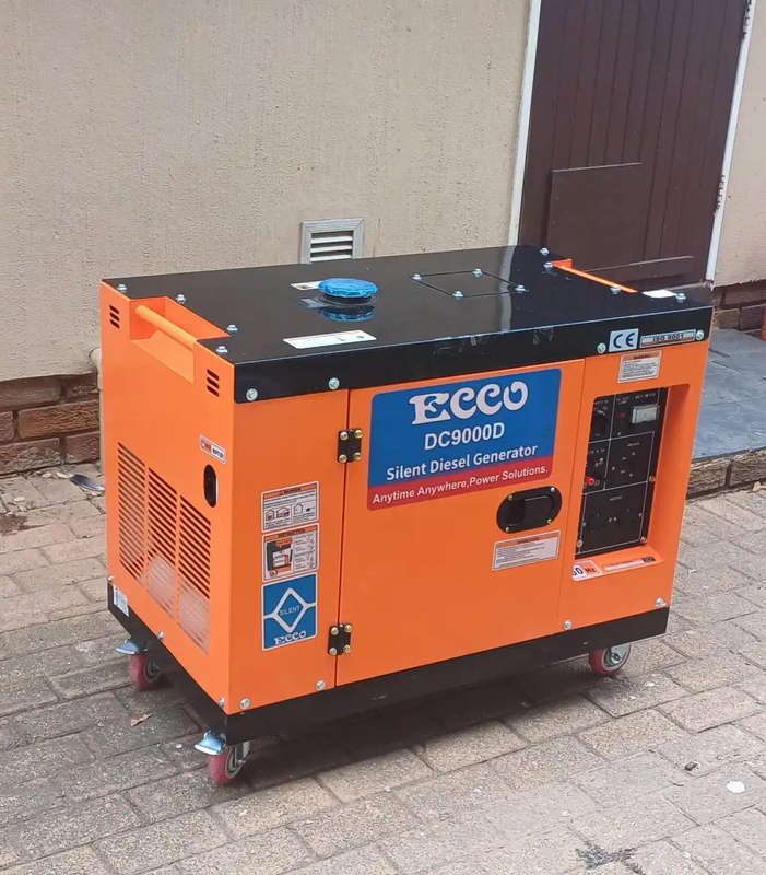 Ecco Dc7000D 6.9Kva Diesel Generator and 4x Flashlights