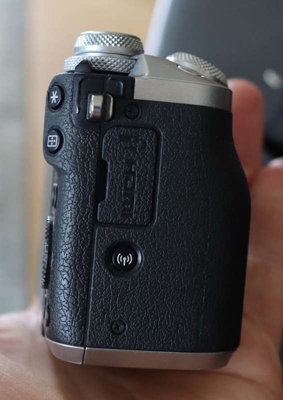 Canon M6 Mark i body, photos show exact item on sale, top condition.