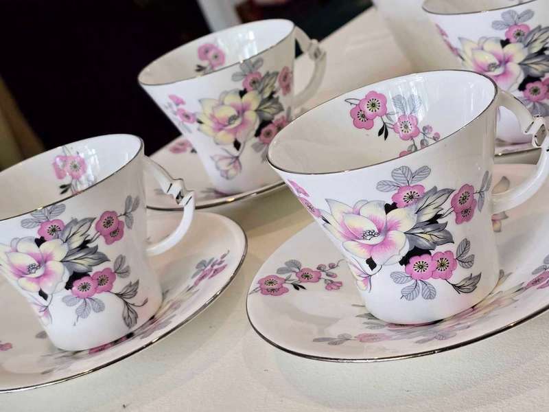 Royal Albert Late 20's Early 1930's Duo's Art Deco