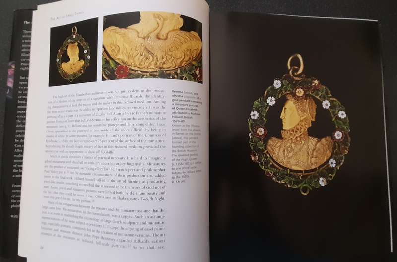 The art of small things, John Mack, Published by BRITISH MUSEUM, 2007