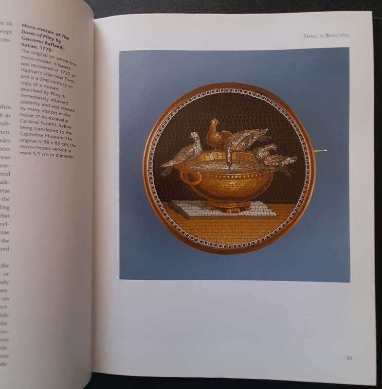 The art of small things, John Mack, Published by BRITISH MUSEUM, 2007