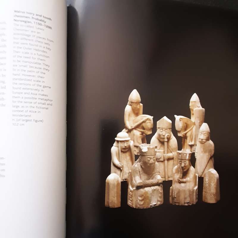 The art of small things, John Mack, Published by BRITISH MUSEUM, 2007