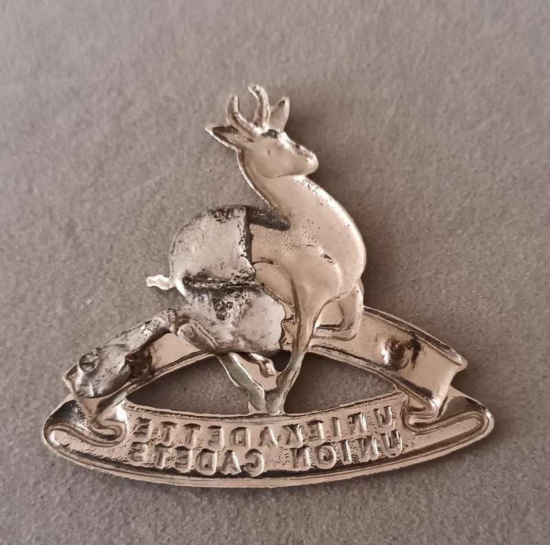 UNION CADETTES BADGE
