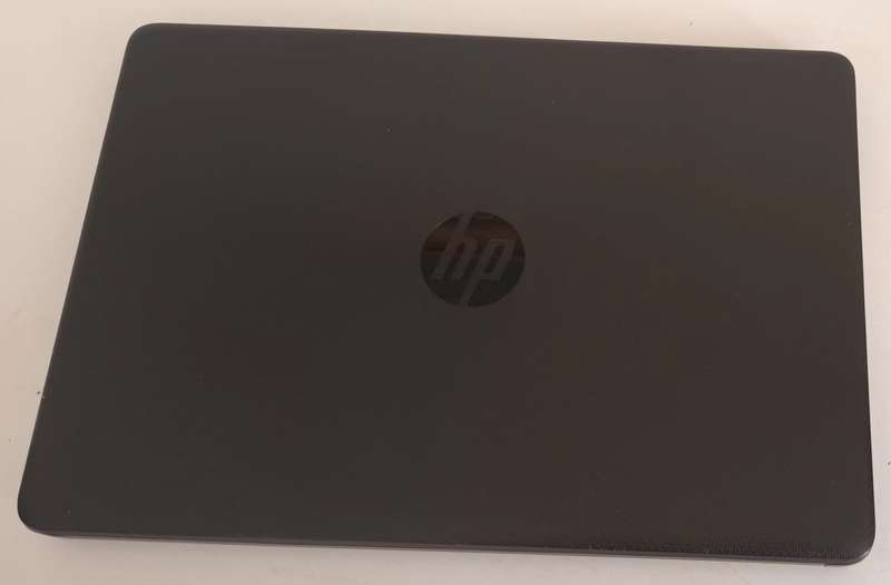 HP Laptop AMD 3020e with Radeon Graphics. Windows 11. Working 100%.