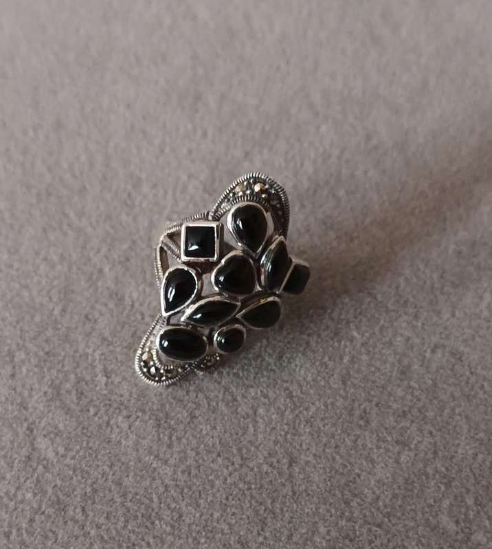 Exquisite Bulky Sterling Silver Ring with Black Onyx & Marcasite's.