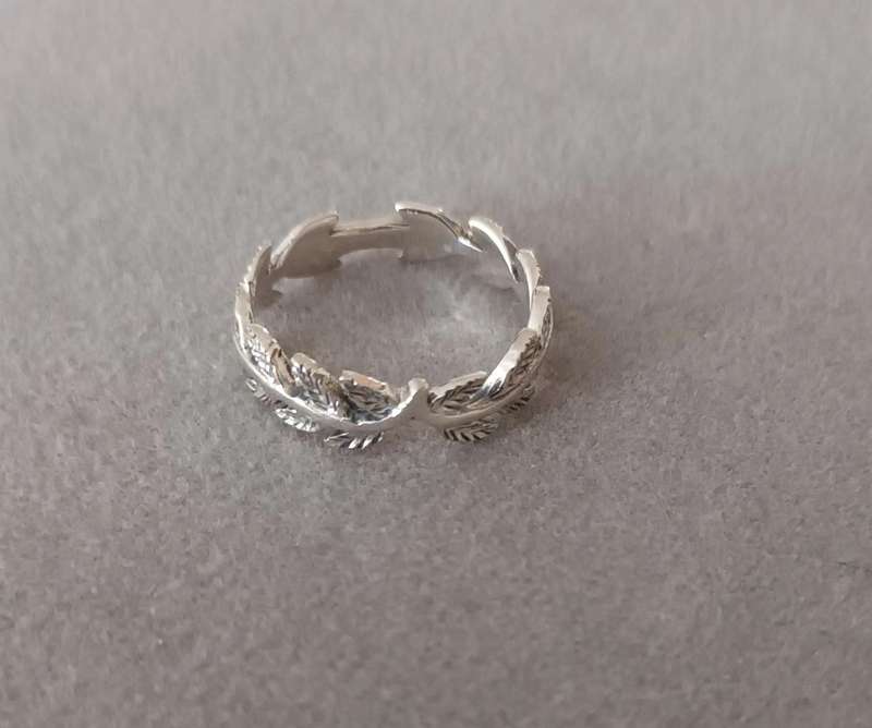 Stunning Sterling Silver Ring.