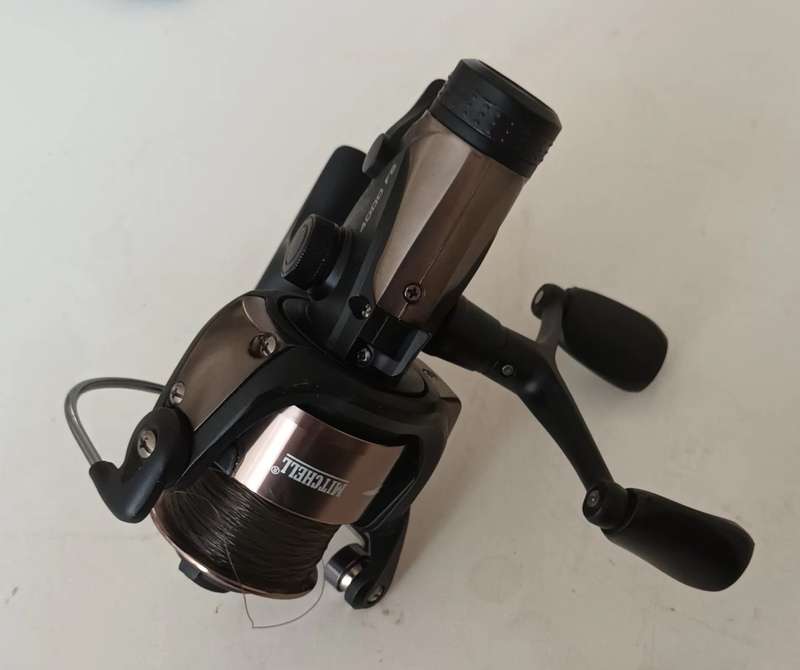 MITCHELL AVOCET III BRONZE 4000FS Bait Runner. Like New.