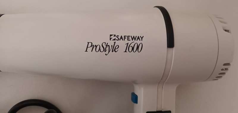 Safeway ProStyle 1600 Hair Dryer.