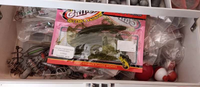 Master Box Fishing Tackle Box. Fully stocked with more than 100 items.