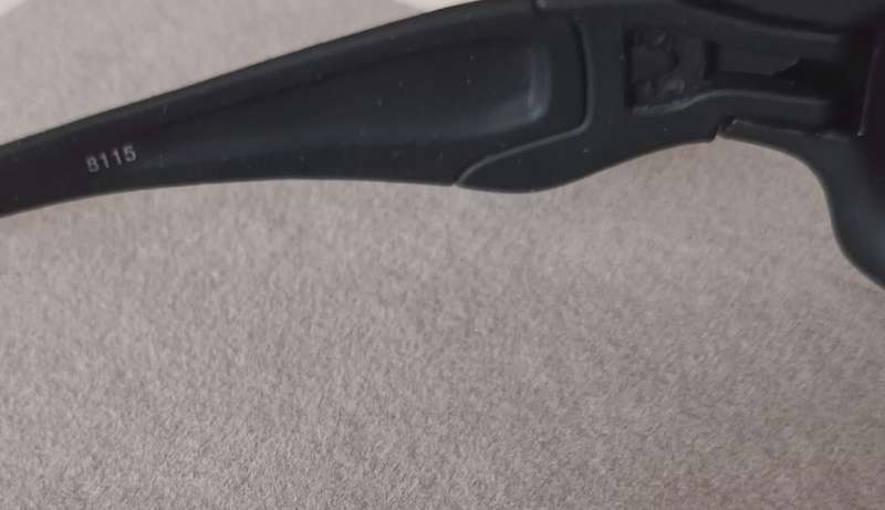 OAKLEY STRAIGHT JACKET MEN'S WRAP SUNGLASSES. MADE IN USA.