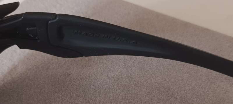 OAKLEY STRAIGHT JACKET MEN'S WRAP SUNGLASSES. MADE IN USA.