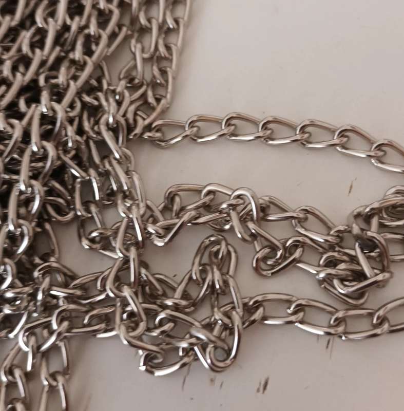 Twist Curb Chain. Approximately 2.4kg. New.
