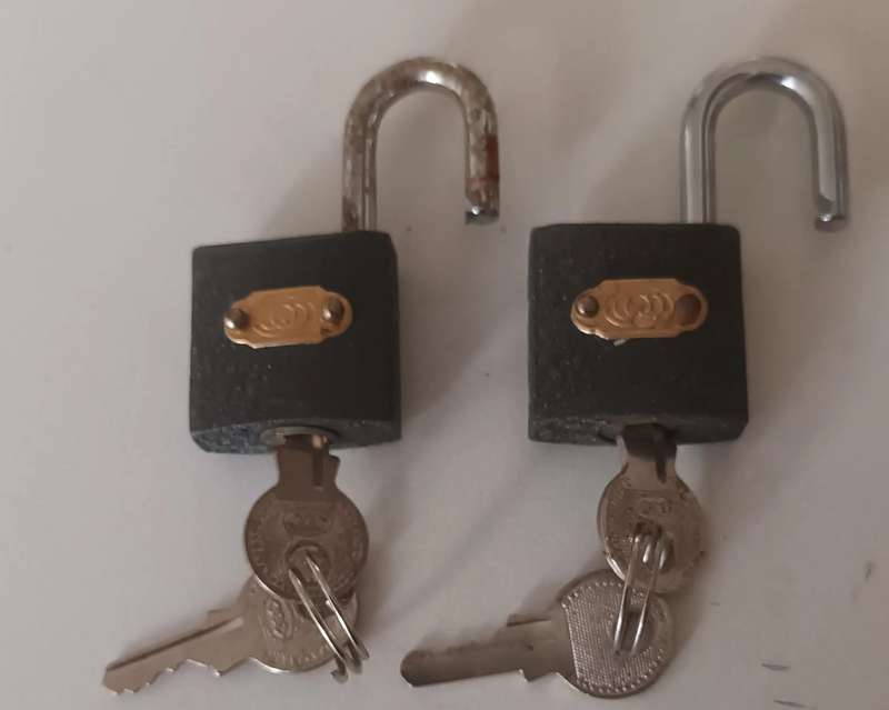 2x Locks with Keys. Working.