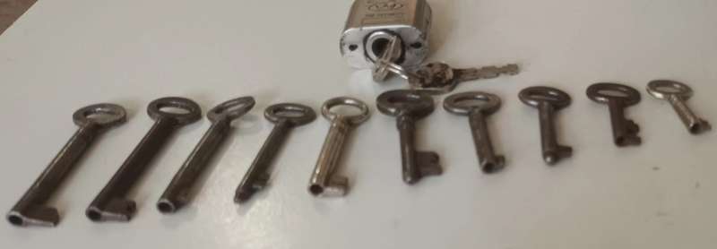 Antique/ Vintage keys & Lock.