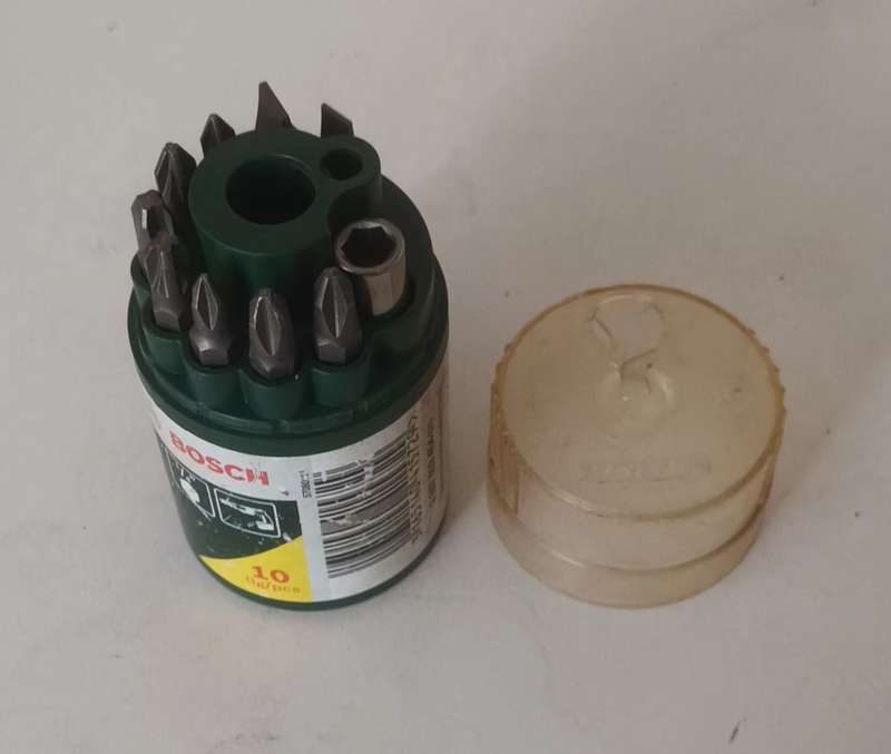 15 Piece BOSCH Screwdriver bits. New.