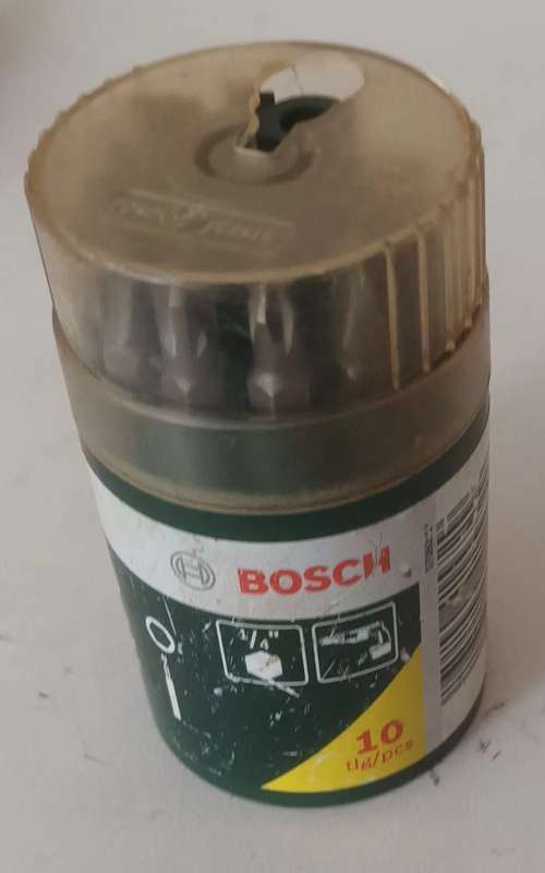 15 Piece BOSCH Screwdriver bits. New.