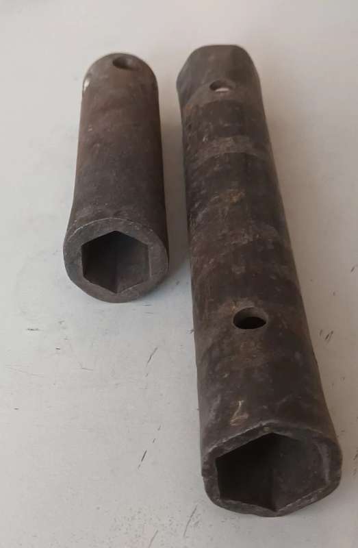 2x Vintage Hex Extensions.