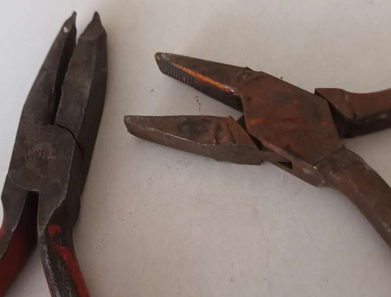 3x Vintage Pliers.