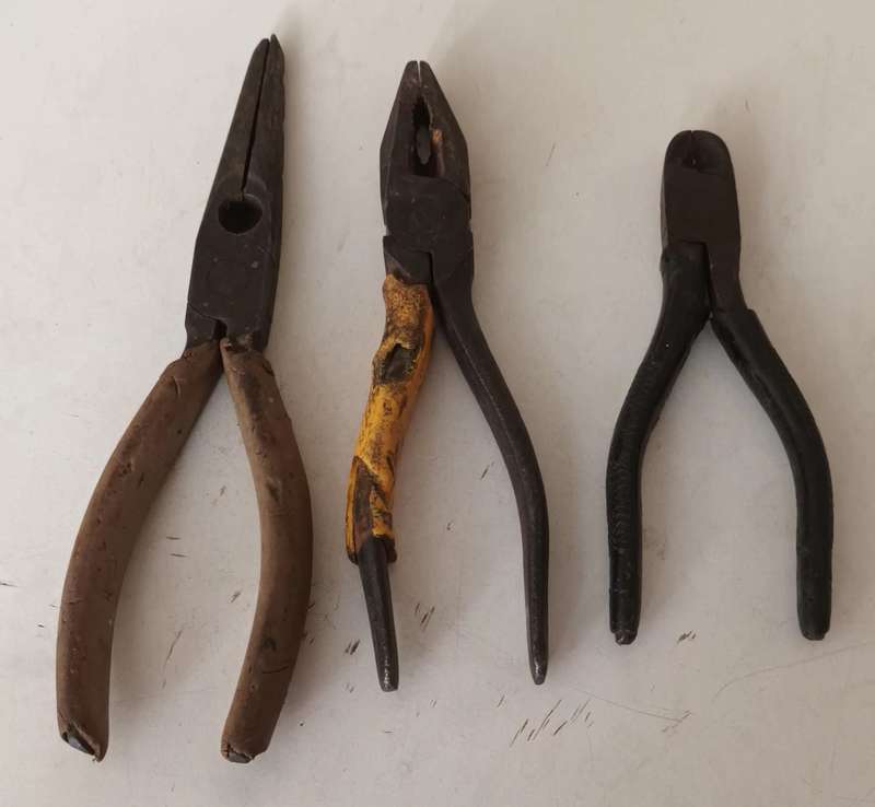 Lot of pliers.