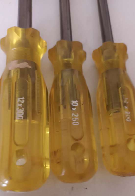 3x Screwdrivers. 300mm, 250mm & 200mm.
