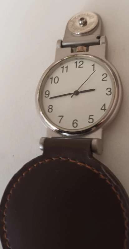 Men's pocket Watch. Needs a battery. Working.