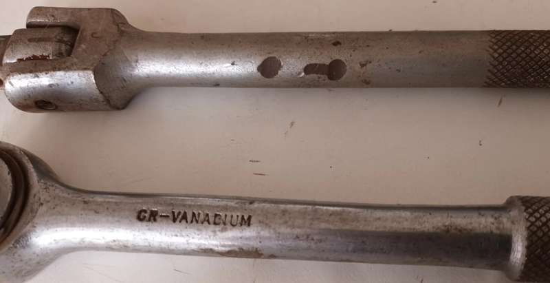 Vanadium Ratchet & Socket extension.