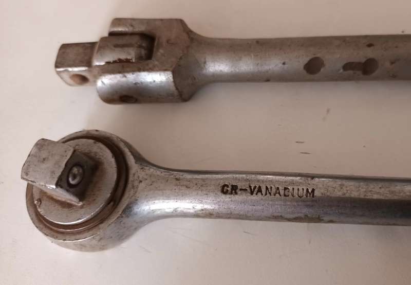 Vanadium Ratchet & Socket extension.