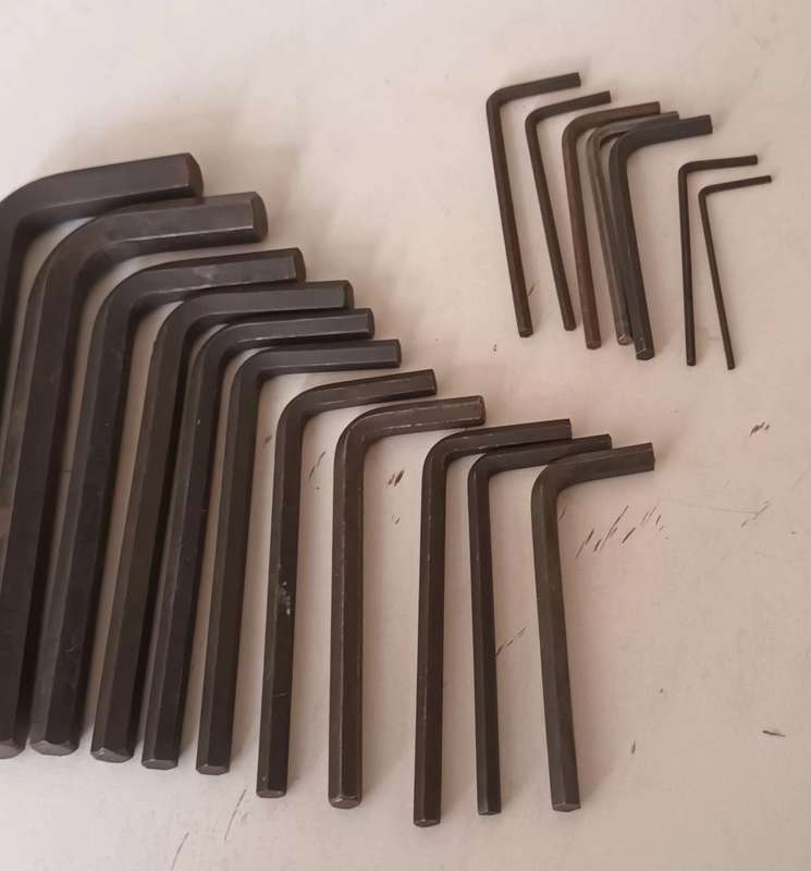 31x Allen Keys.
