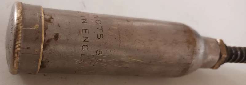 ENOTS Vintage Tecalemit manual Grease Gun. PATTERN 5.D. Made in England. Length 15cm.