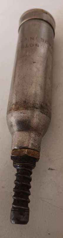 ENOTS Vintage Tecalemit manual Grease Gun. PATTERN 5.D. Made in England. Length 15cm.