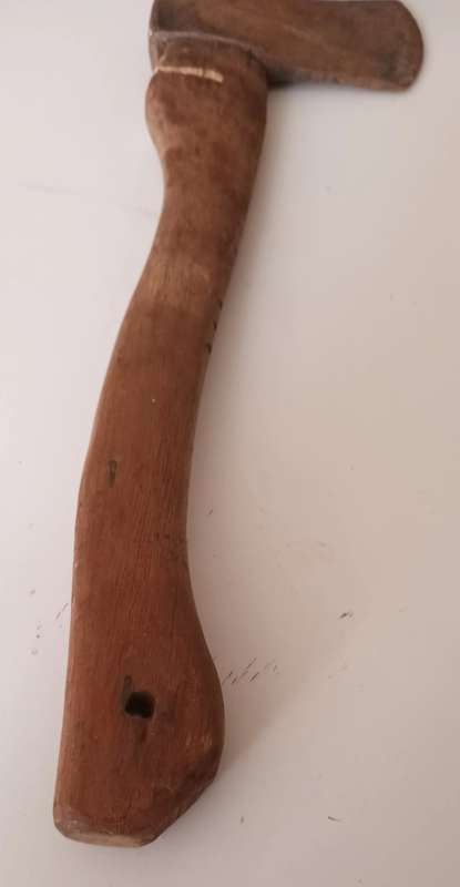 Vintage Wooden Handle Axe. Length 40.5cm. Width 13cm.