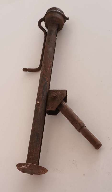Vintage Mechanical Car Jack. Length 53.5cm.