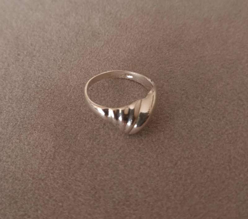 Unique Design Sterling Silver Ring.