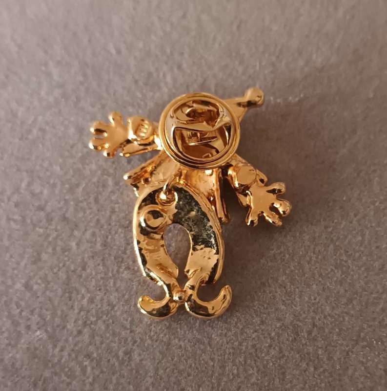 Gold Plated Clown Brooch/Pin with Swinging Legs.
