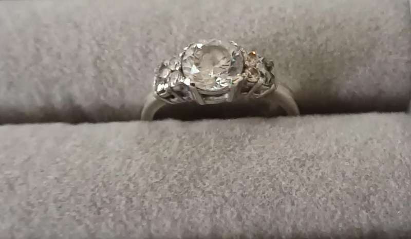 Lovely Sterling Silver Ring with CZ. Size L/5.75. (16.3mm)