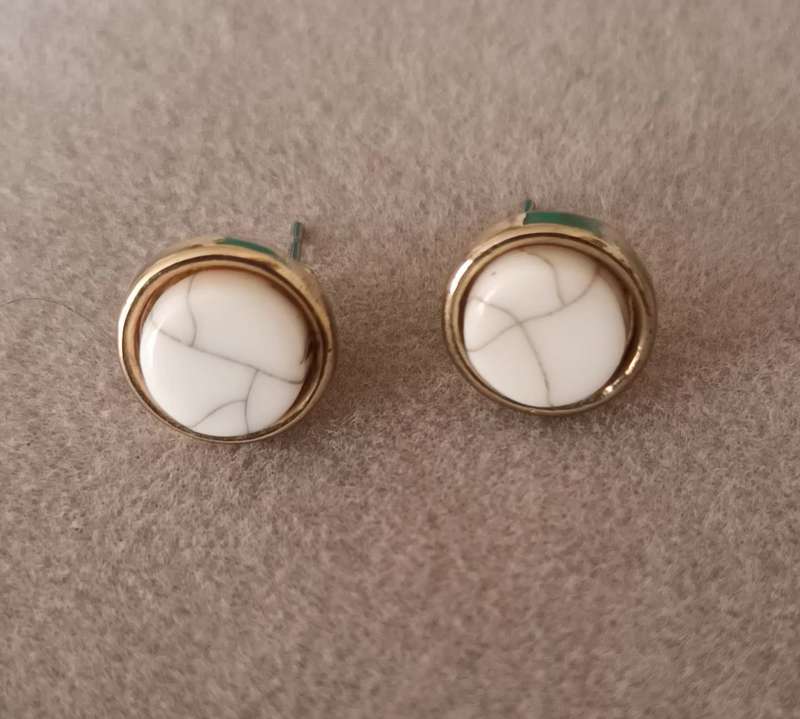 Lovely Gold Plated & Marble Earrings. Diameter 10mm.