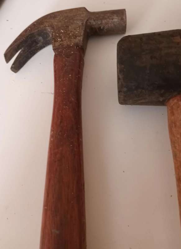 3x Hammers