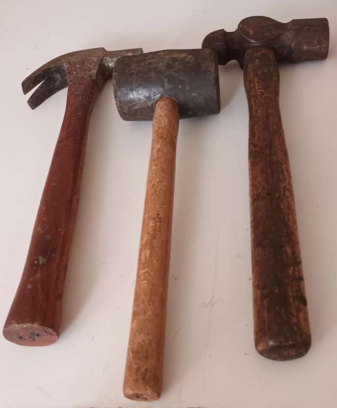 3x Hammers