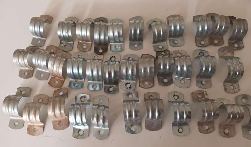 33x Heavy Duty 25mm Pipe Straps.