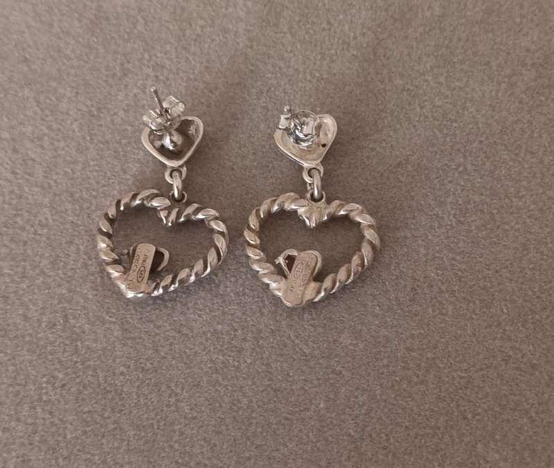 Stunning Sterling Silver Italy Earrings. 30x20mm.