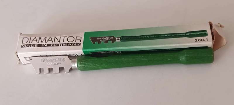 DIAMANTOR GLASS CUTTER. NEW. MADE IN GERMANY.