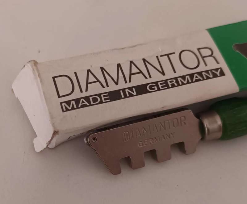 DIAMANTOR GLASS CUTTER. NEW. MADE IN GERMANY.