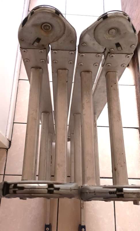 GRAVITY Multi-Purpose Folding Ladder. 4m x35mm. FOR COLLECTION ONLY!!!