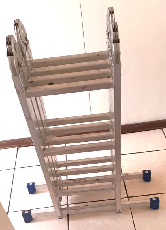 GRAVITY Multi-Purpose Folding Ladder. 4m x35mm. FOR COLLECTION ONLY!!!