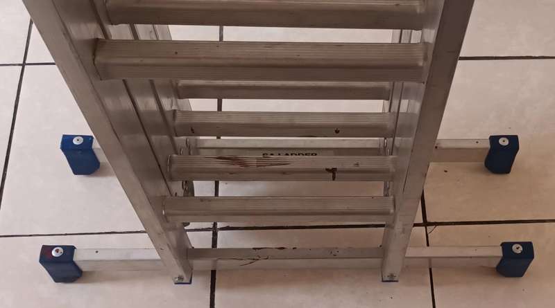 GRAVITY Multi-Purpose Folding Ladder. 4m x35mm. FOR COLLECTION ONLY!!!