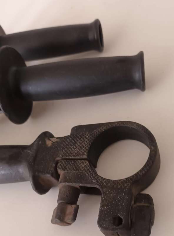 3x Drill Handles.
