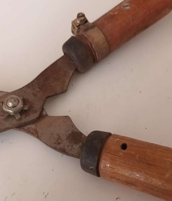 Vintage Round Nose Garden Sheers.