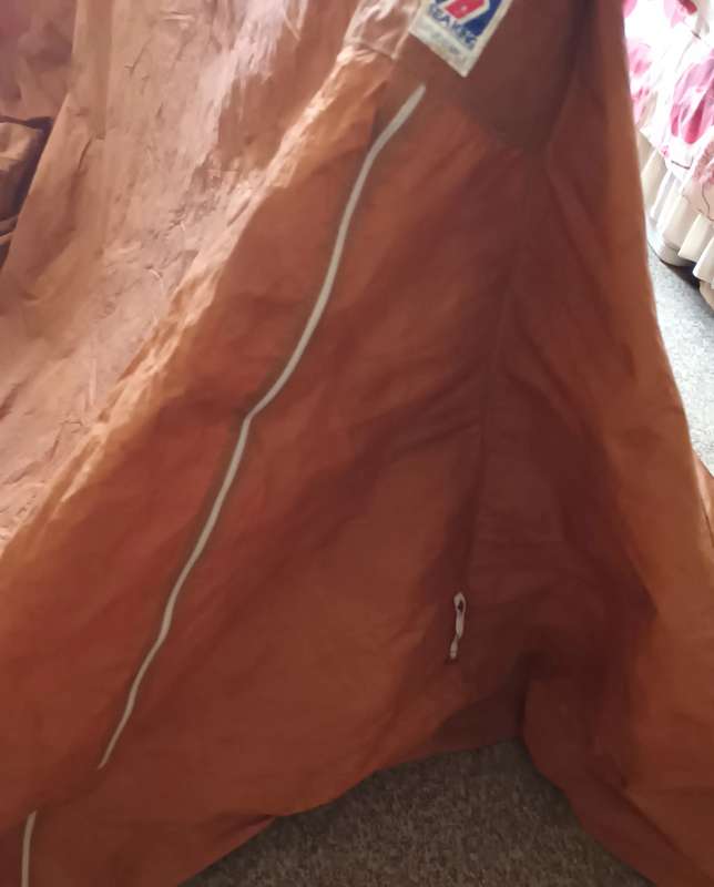 3 MAN HIKER'S TENT MADE BY SEAKING.